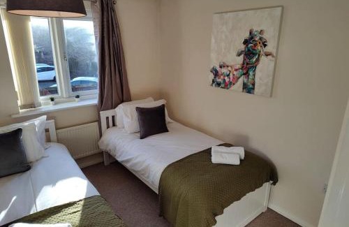 Grantham Casa | Ormonde Close 3 bed contractor family home Grantham