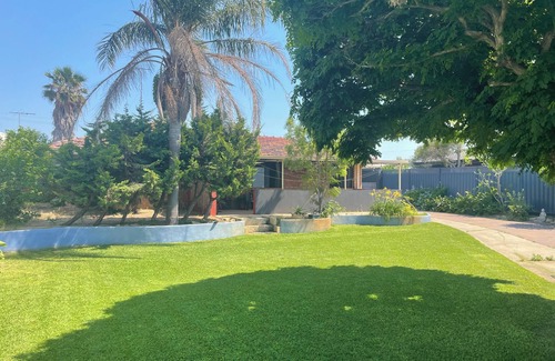 Mandurah Casa | Ormsby Terrace. Leave car in drive. Beach across the road. Walk to Marina / Town