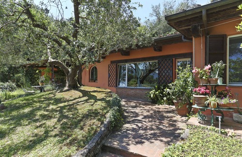 Vicopelago Casa | Orpheus House in a splendid estate with a pool on the hills of Lucca