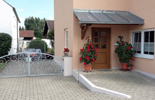 Bad Fuessing Apartamento | Apartamento local, amorosamente amueblado para sentirse bien