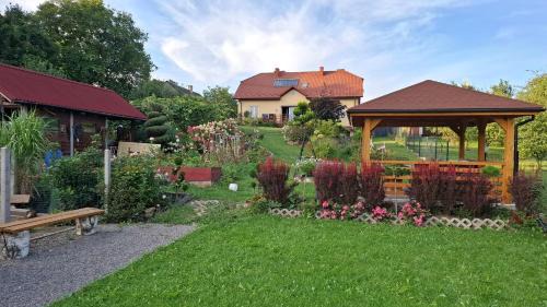 Nowa Słupia Casa | Orzechowa Zagroda