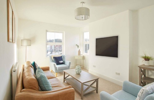 Whitby Casa | Osborne House in Whitby