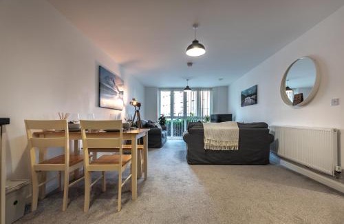 Reading Apartamento | Oscar Wilde Apartment