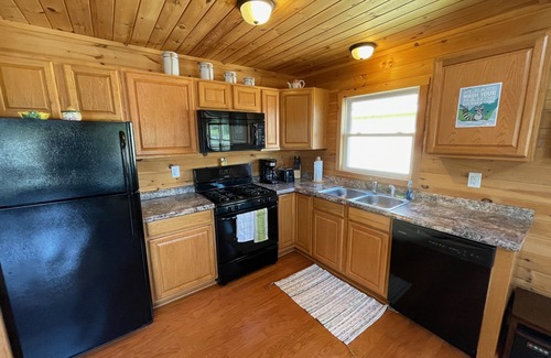 Brier Hill Cabina | Osprey Lodge - The Lodges at Oak Point, 1000 Islands - Right on the River!