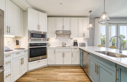 Four Mile Village Condominio | Osprey Pointe Elegance: Steps to Sandestin Beach with Luxury Amenities at Sandestin Golf and Beach Resort!