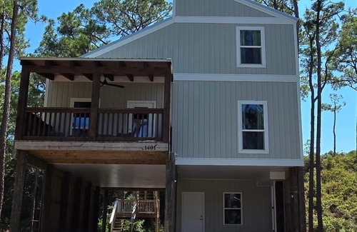 Dauphin Island Casa | Osprey's Nest - Cozy 3-bedroom house - Dog Friendly - 3 Night Min.
