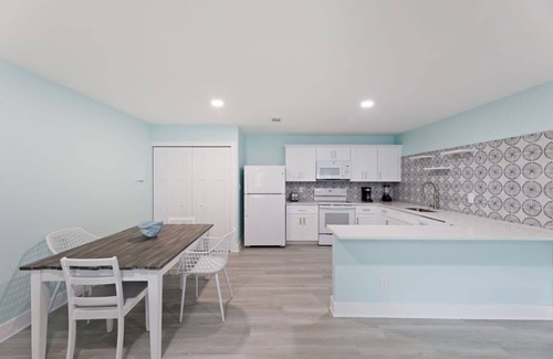 Bonita Springs Apartamento | Osprey Suite- Cute Cottage Fenced Yard Pet Friendly