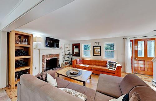 Dennis Casa | Osprey View Villa