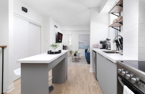 Brockton Village Apartamento | Ossington Oasis Modern Family Retreat
