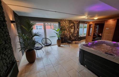 Backemoor Casa | Ostfriesland Ferien Villa - 24 Personen - Sauna, Whirlpool , Kino, und Bar