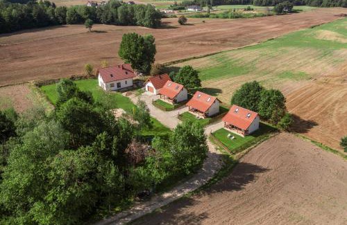 Sierakowice Casa | Ostoja Lemany - domki na Kaszubach, sauna, balia-jacuzzi, plac zabaw, tyrolka , dwa boiska, miejsce na ognisko, grill gazowy