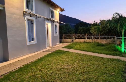 Melissopetra Casa | OSTRIA