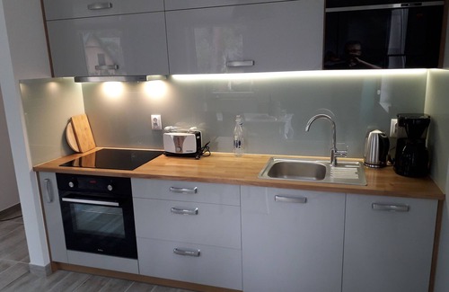 Lukecin Apartamento | Ostsee-garten im Kiefernwald - Ferienwohnung mit 2 Schlafzimmern