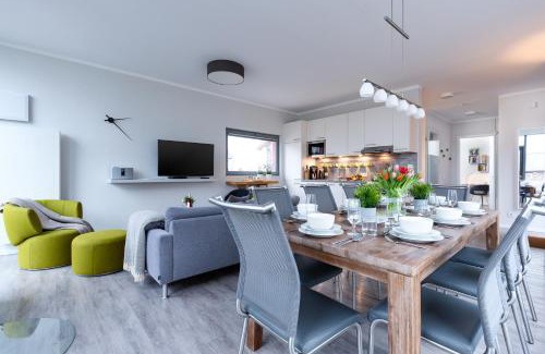 Heiligenhafen Casa | Ostsee - Reetdachhaus Nr 14 "DasRoteHaus" im Strand Resort
