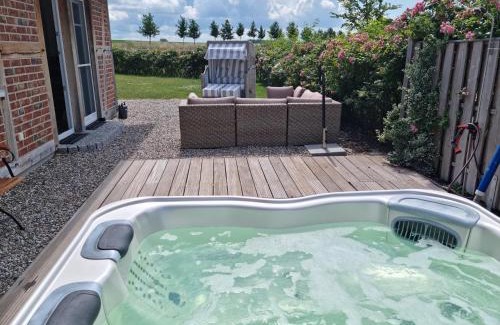 Gross Schwansee Casa | Ostsee-Wellnesslandhaus mit Sauna, Jacuzzi, Innenwhirlpool