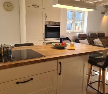Jakobsdorf Casa | Ostseenahes Ferienhaus mit 3 Schlafzimmern und großem Naturgarten auf 6000 qm