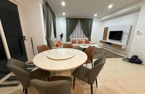 Santubong Apartamento | OT7 Eleven Santubong Suites