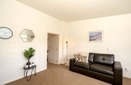 Otematata Hotel | Waitaki Lakes Apartments