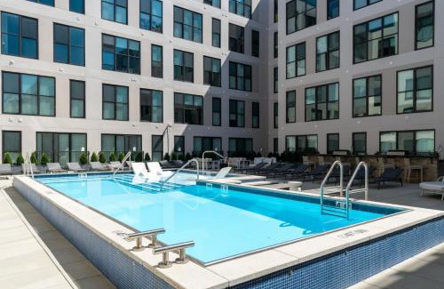 Pendleton Apartamento | OTR King Bed Free On Site Parking Gym Pool Club Room