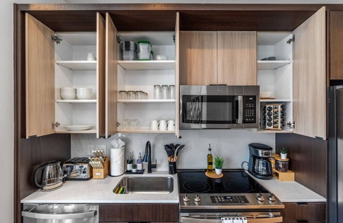 Pendleton Apartamento | OTR | King Bed | Free On Site Parking | Gym | Pool
