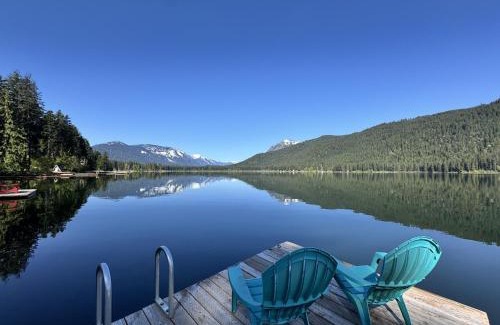 Leavenworth Casa | Otter Chalet on Fish Lake by NW Comfy Cabins