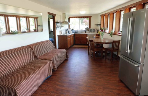 Denman Island Casa | Otter Lake B&B, Denman Island, BC, Canada family friendly, coastal