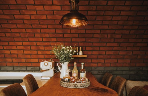 Rhayader Cabaña | OTTERS VIEW, pet friendly, character holiday cottage in Rhayader