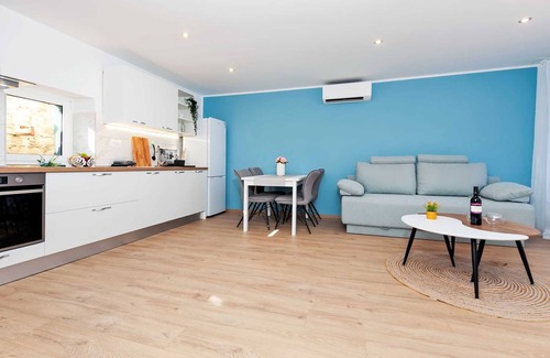 Rovinj Apartamento | OTTO - Sea view Apartment with Parking