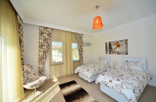 Incekum Villa | Villa de 4 dormitorios Ottoman Village, bosque Incekum, Alanya