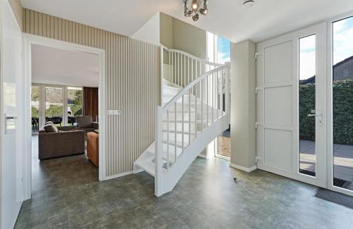 Ouddorp Villa | Oude Nieuwelandseweg 33B - Ouddorp - Villa Hopper met jacuzzi, voor gebruik - NOT FOR COMPANIES