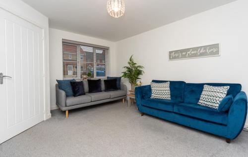 Lowestoft Casa | Oulton Broads New Build Holiday Home 3 Bedroom- 3 Bathroom with Free Parking