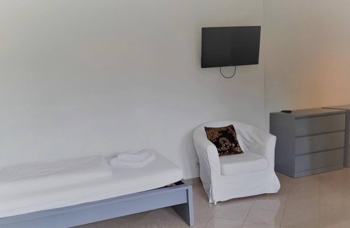Bramfeld Apartamento | Our apartment no. 4 is located in our apartment house Haldesdorfer Straße and is quietly located to the back of the building, perfect for the small family.