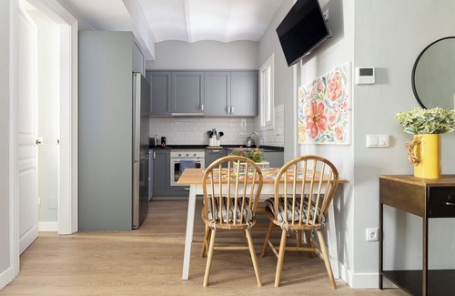 El Parc i la Llacuna del Poblenou Apartamento | Our apartment offers the best of both worlds — easy access to the city's vibrant highlights and a quiet escape to unwind.