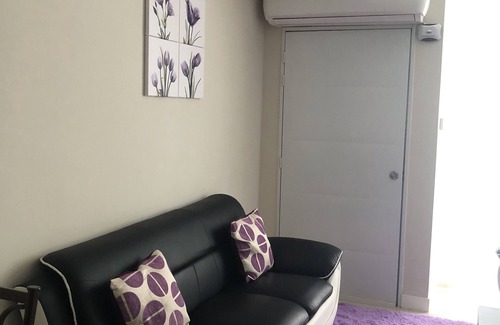 Portmore Apartamento | Our beautiful apartment is fully air conditioned with hot water