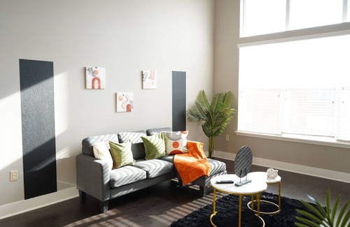 Beachwood Apartamento | Our bright and airy apartment offers 1 bedroom, featuring a queen-size bed