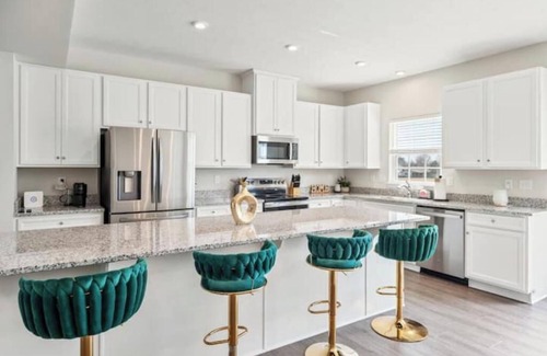 Reynoldsburg Casa | Our Cozy Home Away from Home