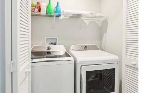Reynoldsburg Casa | Our Cozy Home Away from Home