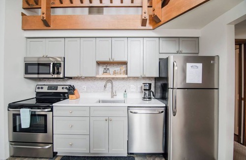 Boyne Falls Condominio | Our Ember condo is located at Boyne Mountain Resort in the Ramshead Condo complex