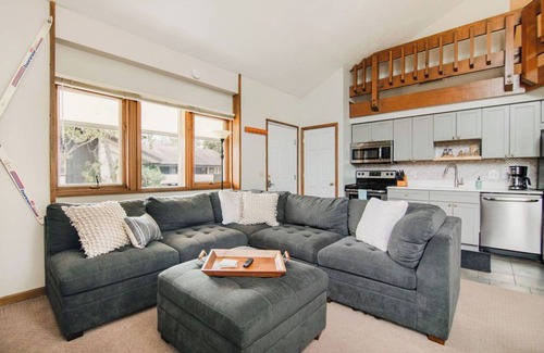 Boyne Falls Condominio | Our Ember condo is located at Boyne Mountain Resort in the Ramshead Condo complex