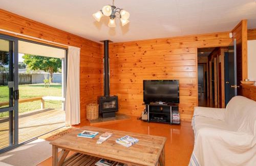 Matarangi Casa | Our Escape - Matarangi Holiday Home