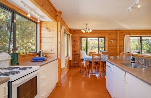 Matarangi Cabaña | Our Escape - Matarangi Holiday Home