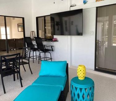 San Carlos Park Casa | Our Happy Place - Cozy 3bd 2ba home with heated pool