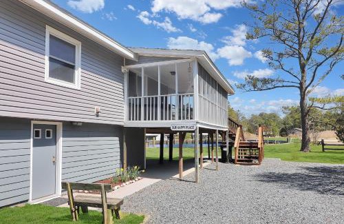 Deep Hole Casa | Our Happy Place - Pet friendly & waterfront!