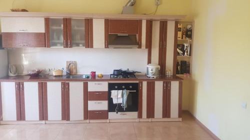 Ecmiadzin Cama Y Desayuno | OUR House