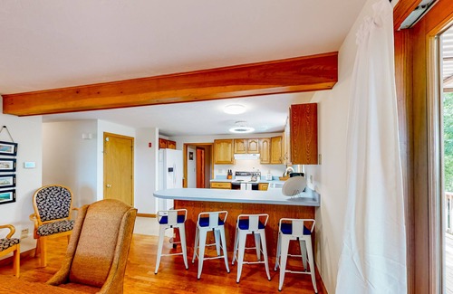 West Falmouth Casa | Our House in West Falmouth | House in Falmouth with private beach access