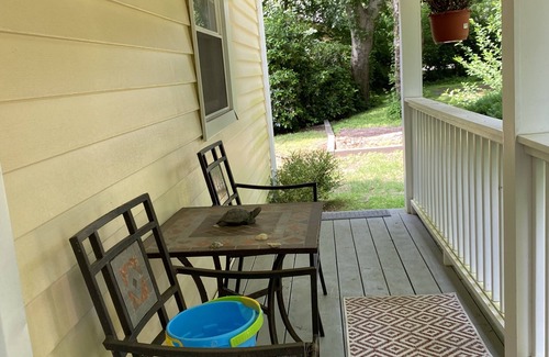 Haversham Casa | Our House Is A Very, Very, Very Nice House. MINIMUM ONE WEEK STAY