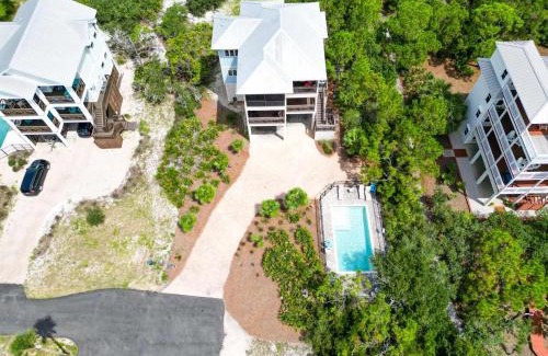 Plantation Casa | Our Kind of Paradise Pool-Pet Friendly- Sleeps 12