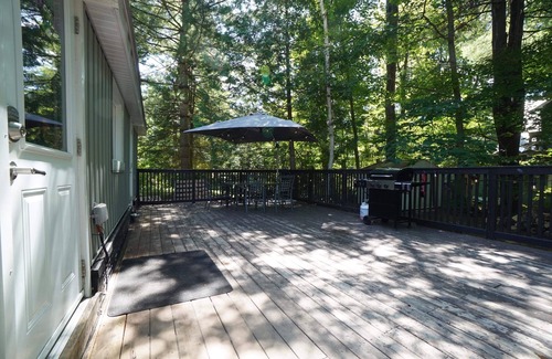 Gravenhurst Cabaña | Our Lady of Kahshe Lake Cottage