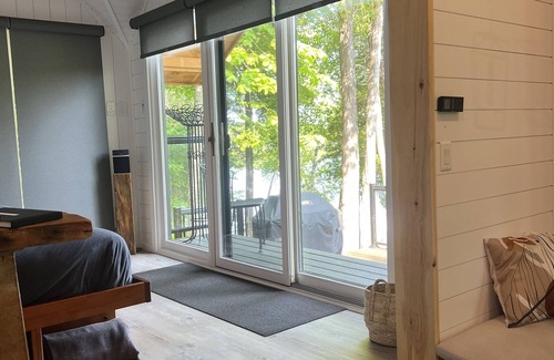 Frontenac Cabina | Our Lakeside Getaway