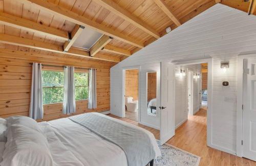 Westminster Casa | Our Pondside Cabin